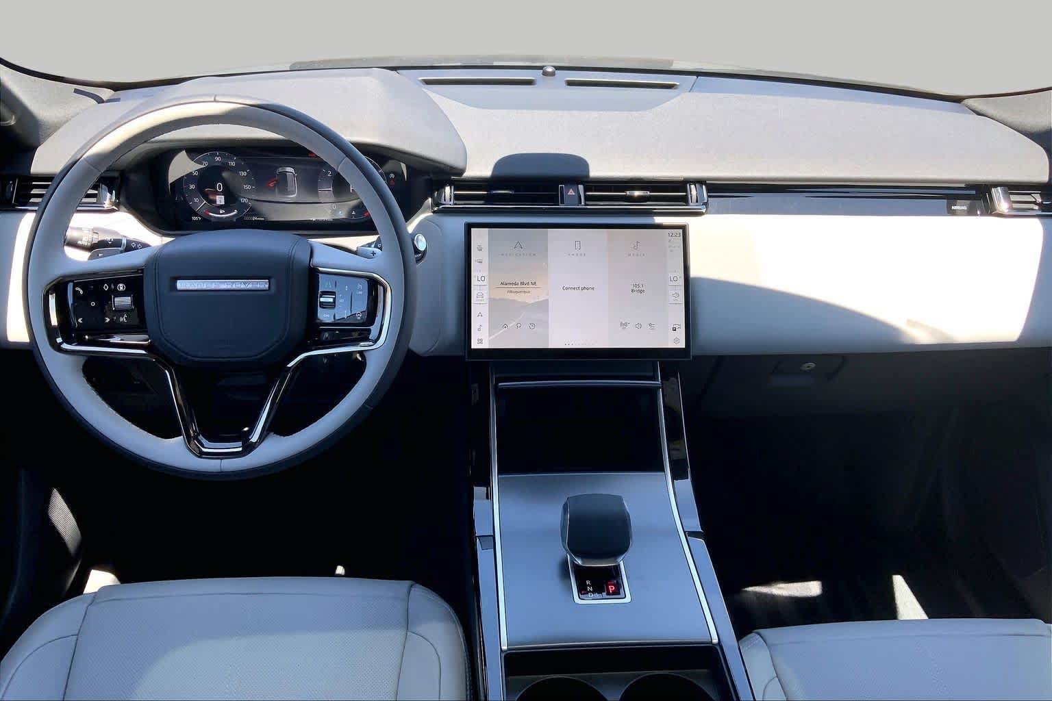 New 2026 Land Rover Range Rover Velar S AWD/4WD image 5
