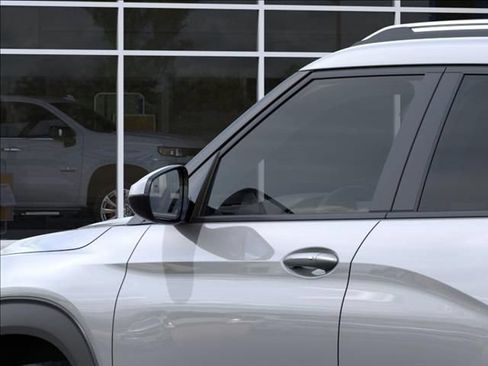 New 2026 Chevrolet TrailBlazer LT w/ Convenience Package AWD/4WD image 14