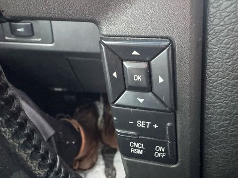 Used 2011 Ford F150 XLT w/ XTR Pkg image 17