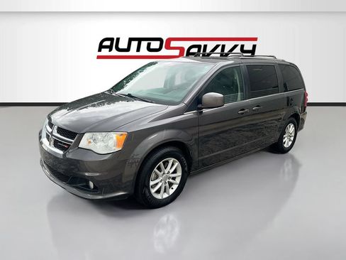 Used 2019 Dodge Grand Caravan SXT FWD image 3