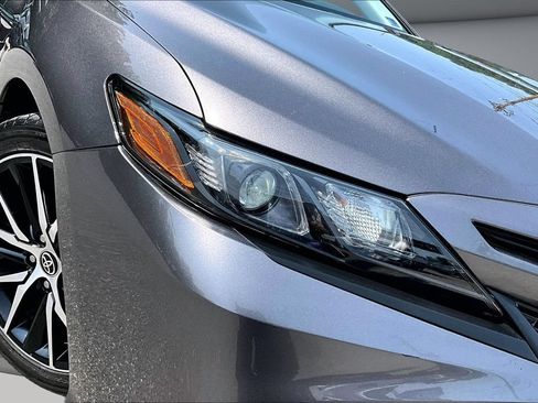 Used 2023 Toyota Camry SE FWD image 32