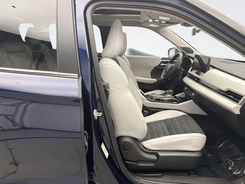 Used 2025 Mitsubishi Outlander SE AWD/4WD image 19