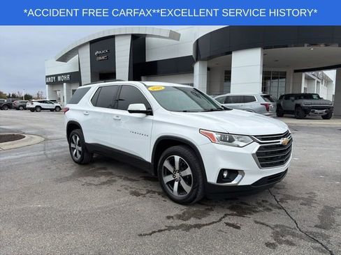 Used 2020 Chevrolet Traverse LT w/ LT Premium Package image 2