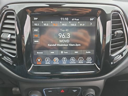 Used 2019 Jeep Compass Limited image 18