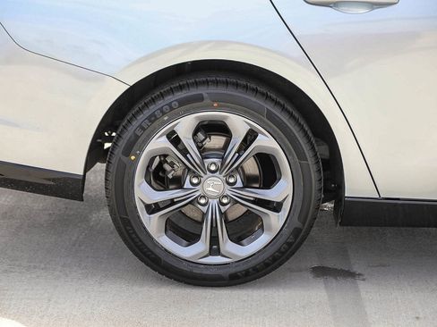 Used 2024 Honda Accord EX-L image 11