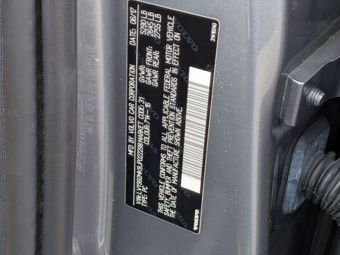 Used 2018 Volvo S90 T6 Momentum w/ Convenience Package image 31