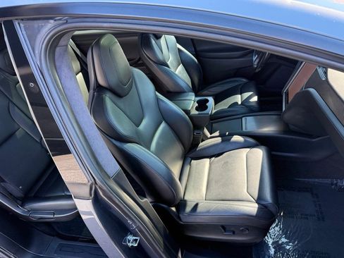 Used 2018 Tesla Model X 100D image 33