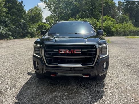 Used 2021 GMC Yukon AT4 w/ Rear Media and Nav Package AWD/4WD image 3