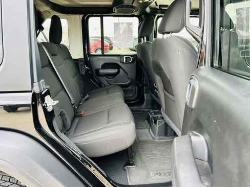 Used 2022 Jeep Wrangler Unlimited Sport AWD/4WD image 25
