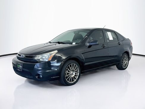 Used 2011 Ford Focus SES w/ 401A Rapid Spec Order Code FWD image 3