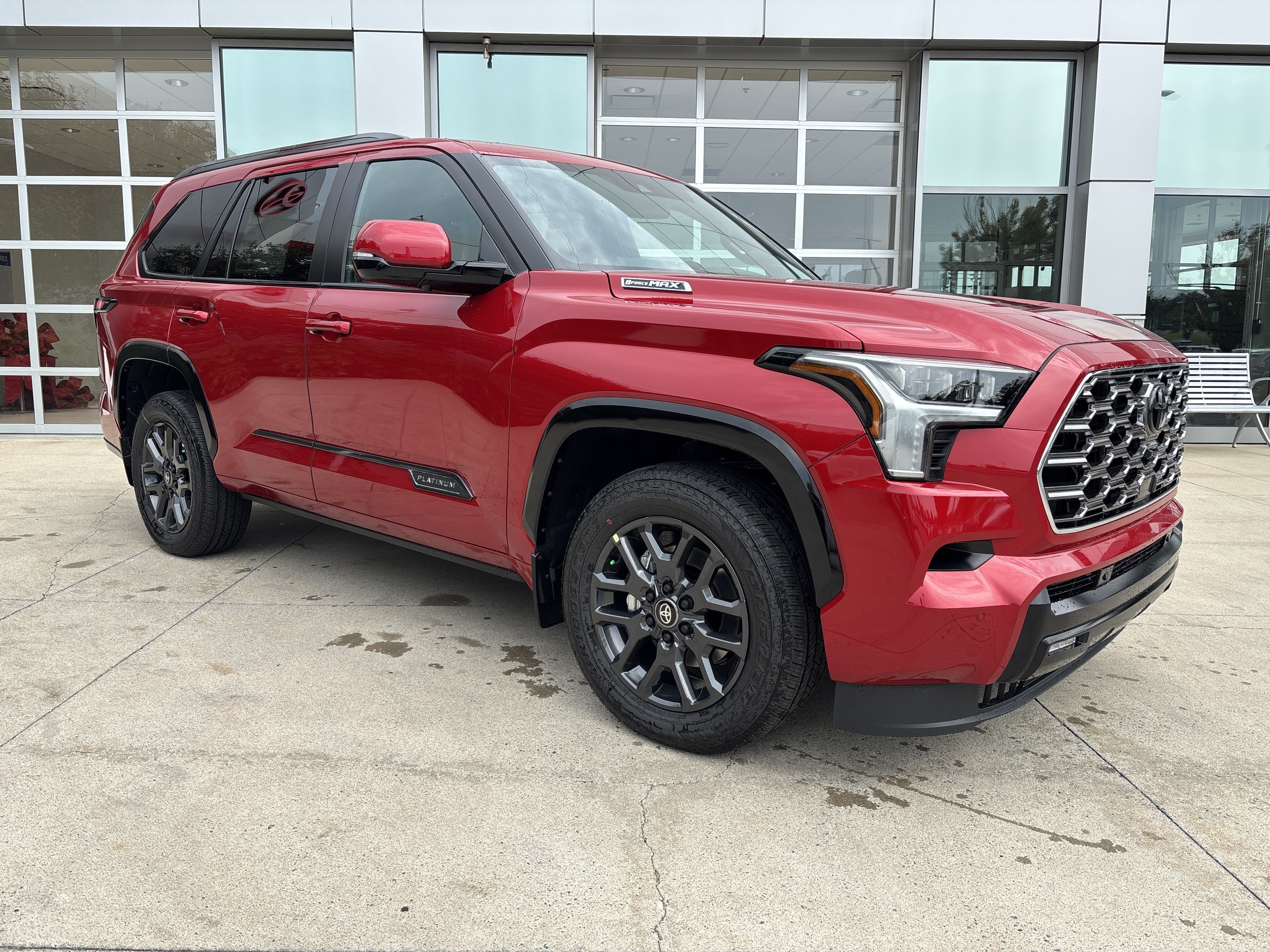Used 2026 Toyota Sequoia Platinum AWD/4WD image 2