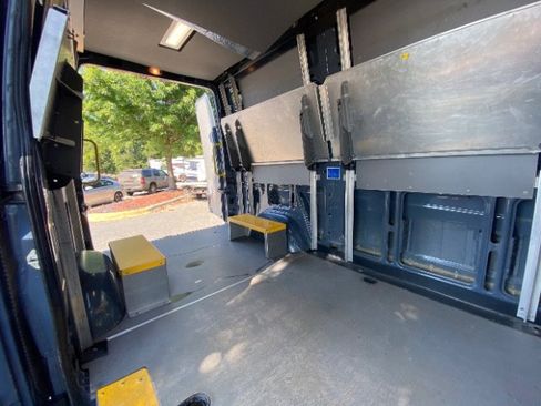 Used 2018 Mercedes-Benz Sprinter 2500 image 13