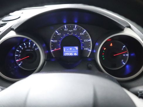 Used 2010 Honda Fit Sport image 33