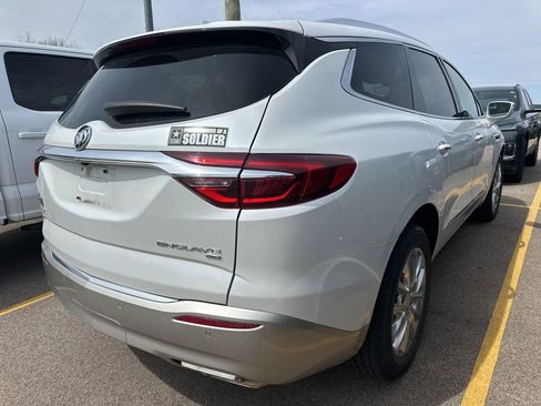 Used 2018 Buick Enclave Premium w/ Experience Buick Package image 7