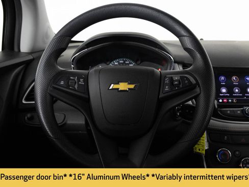 Certified 2022 Chevrolet Trax LS w/ Tint and Cruise Package image 30