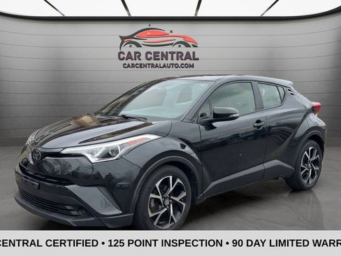 Used 2019 Toyota C-HR XLE image 1