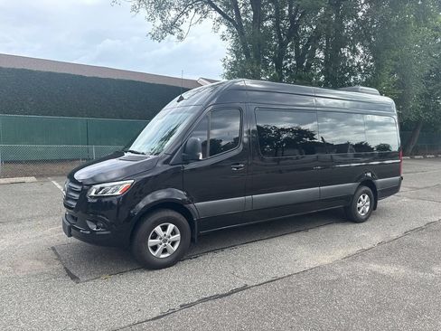 Used 2023 Mercedes-Benz Sprinter 2500 image 3