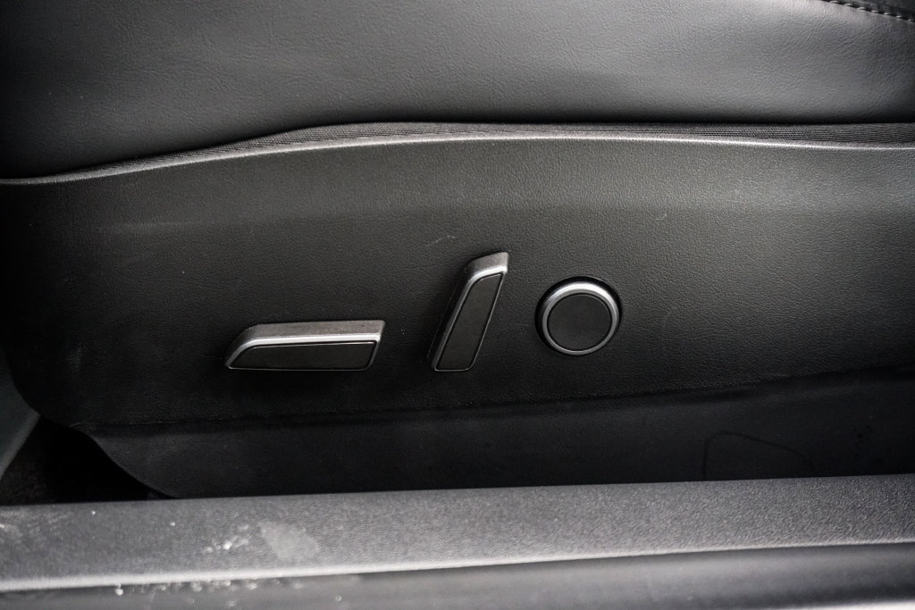 Used 2023 Tesla Model 3 Standard Range RWD image 7