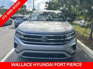 Used 2020 Volkswagen Atlas Cross Sport SE w/ Panoramic Sunroof Package FWD video 2