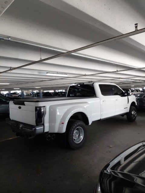 Used 2022 Ford F350 4x4 Crew Cab DRW Super Duty image 2