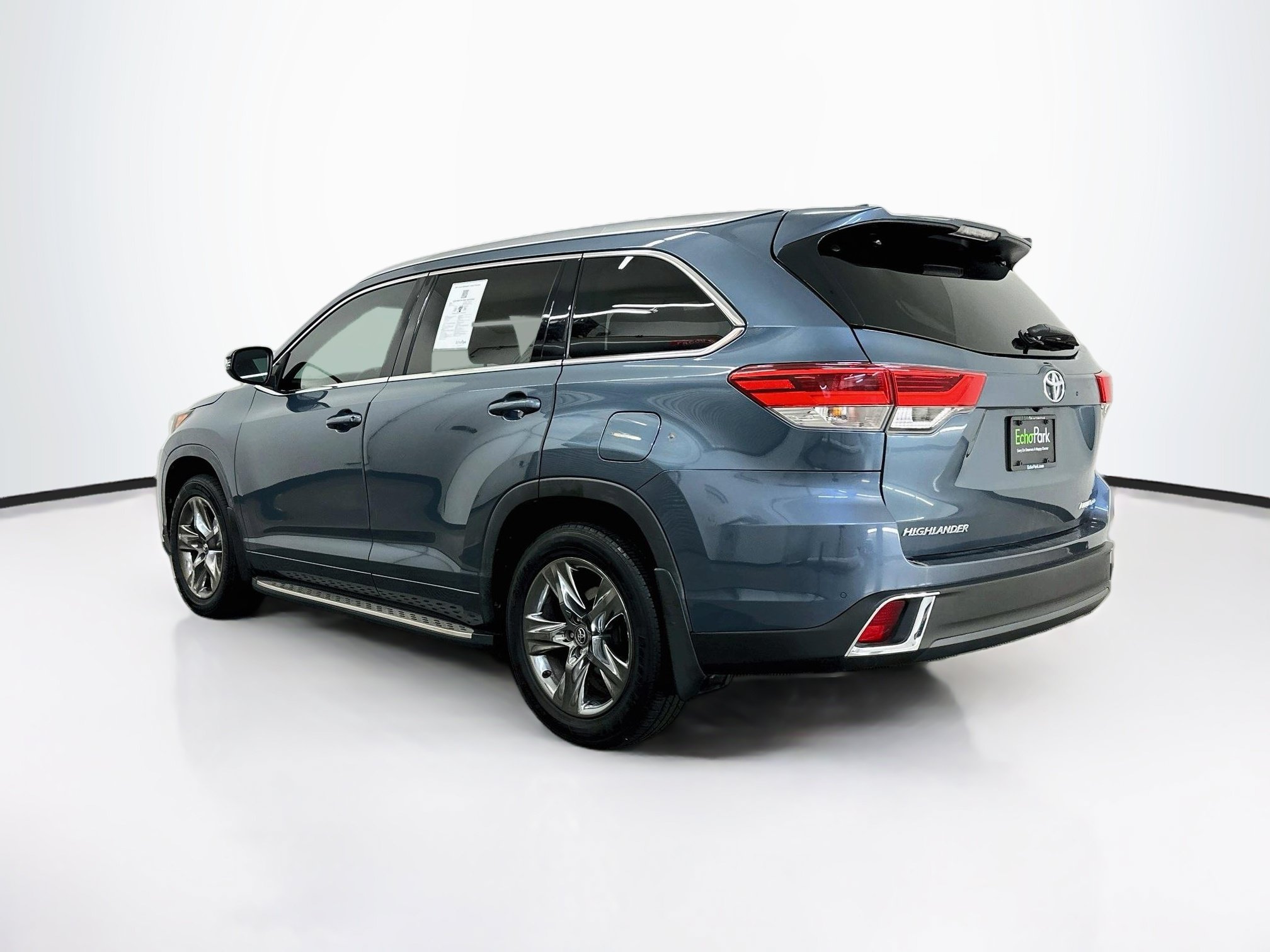 Used 2019 Toyota Highlander Limited Platinum AWD/4WD image 5