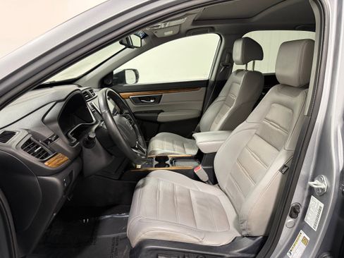 Used 2022 Honda CR-V Touring image 4