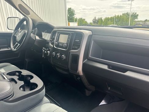 Used 2017 RAM 1500 Express w/ Black Ram 1500 Express Group AWD/4WD image 21