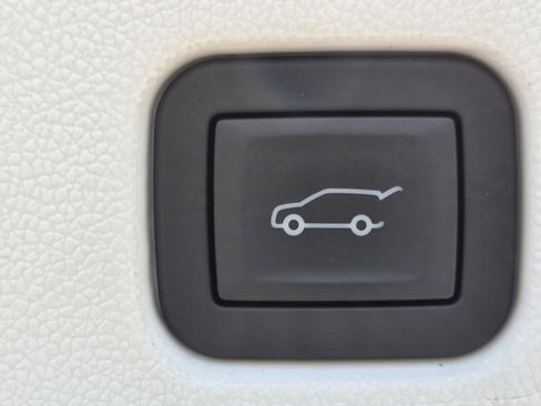 New 2027 Buick Enclave Avenir FWD image 8