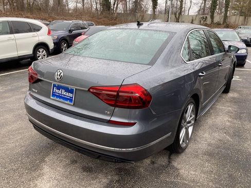 Used 2017 Volkswagen Passat 1.8T R-Line image 5