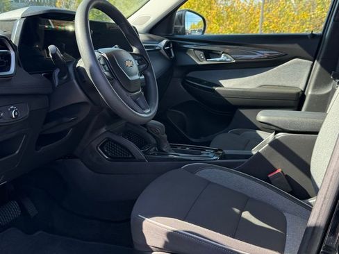 Used 2024 Chevrolet TrailBlazer LT image 6