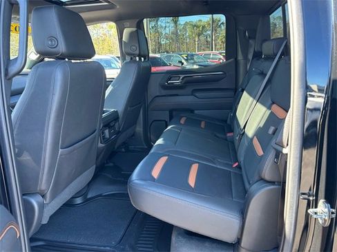 Used 2023 GMC Sierra 1500 AT4 w/ Technology Package image 7