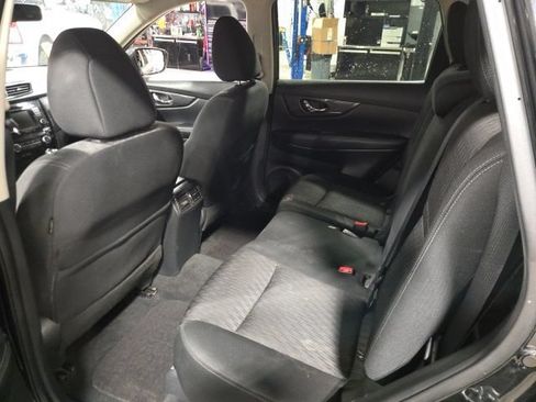 Used 2018 Nissan Rogue SV AWD/4WD image 13