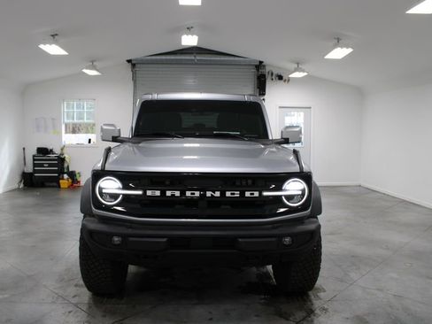 Used 2024 Ford Bronco Outer Banks w/ Sasquatch Package image 3