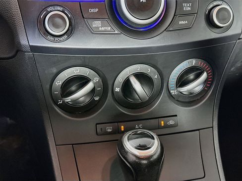 Used 2012 MAZDA MAZDA3 i Touring FWD image 21