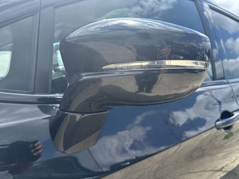 Used 2018 Chrysler Pacifica Limited w/ S Appearance Package FWD image 49