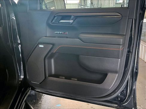 Used 2023 GMC Sierra 1500 AT4 w/ AT4 Premium Package image 12