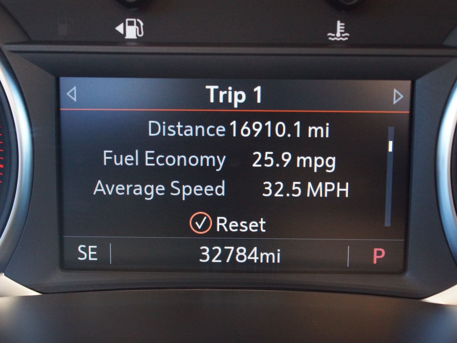 Used 2025 Chevrolet Blazer LT FWD image 4