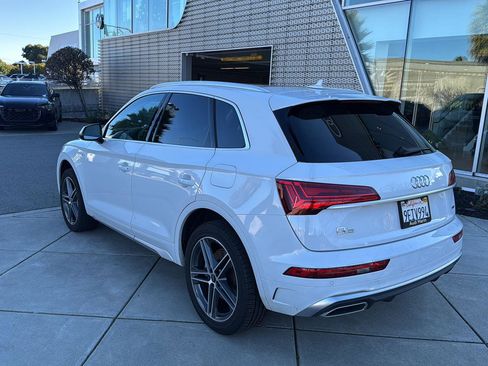 Used 2023 Audi Q5 e Premium Plus w/ Premium Plus Package image 7