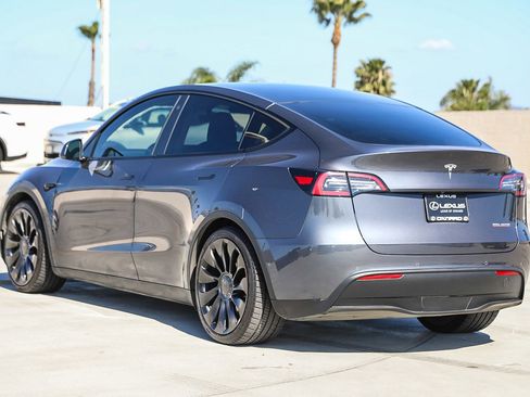 Used 2022 Tesla Model Y Performance image 5
