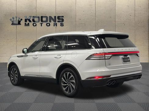 Certified 2025 Lincoln Aviator AWD image 6