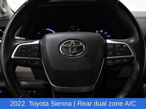 Used 2022 Toyota Sienna XLE w/ XLE Plus Package FWD image 11