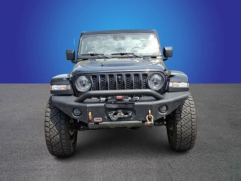 Used 2022 Jeep Wrangler Unlimited Rubicon w/ Safety Group AWD/4WD image 2