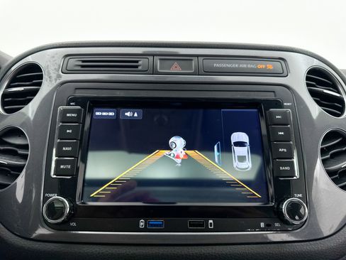 Used 2013 Volkswagen Tiguan SEL image 8