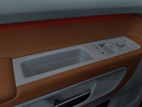 New 2025 Volkswagen ID. Buzz Pro S Plus AWD/4WD image 18