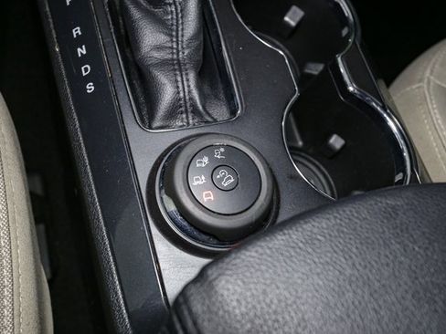 Used 2018 Ford Explorer XLT w/ Equipment Group 201A image 29