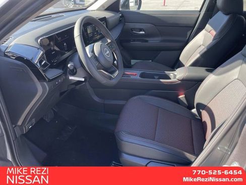 New 2026 Nissan Kicks SR FWD image 10