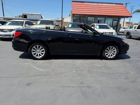 Used 2012 Chrysler 200 Touring FWD image 6