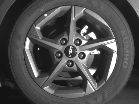 Used 2025 Kia K4 FWD image 17