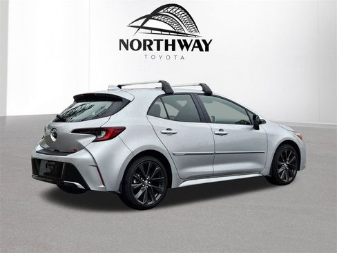 Used 2025 Toyota Corolla XSE image 4