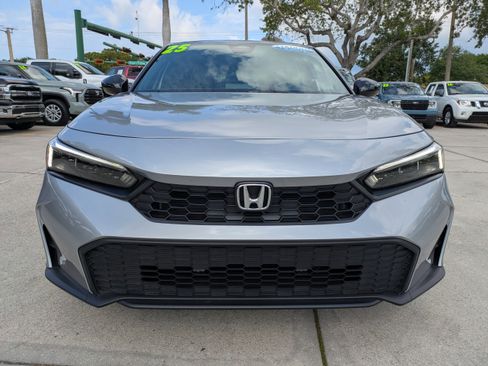 Used 2025 Honda Civic Sport image 8